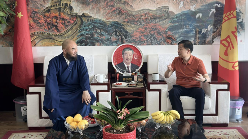 東華禪寺萬行法師到訪岳氏集團(tuán)，禪文化與素食產(chǎn)業(yè)碰撞新“火花”